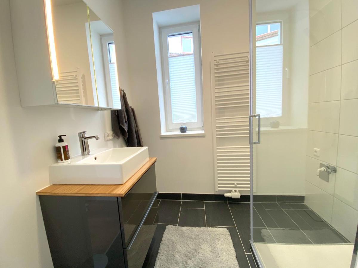 White Inn - Kuschelige Ferienwohnung Murzzuschlag Ngoại thất bức ảnh
